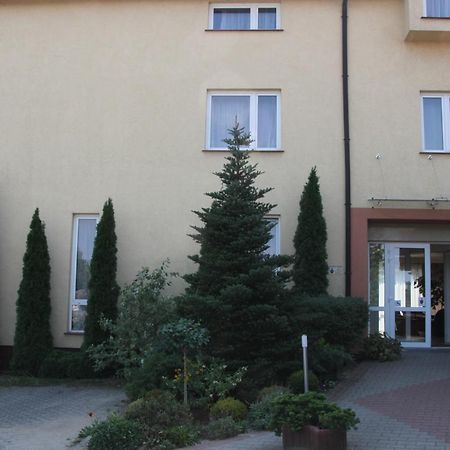 Hotel Przylesie Sieroslaw  Exterior photo