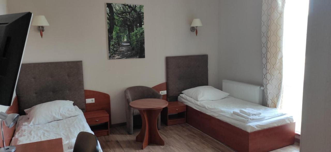 Hotel Przylesie Sieroslaw  Exterior photo